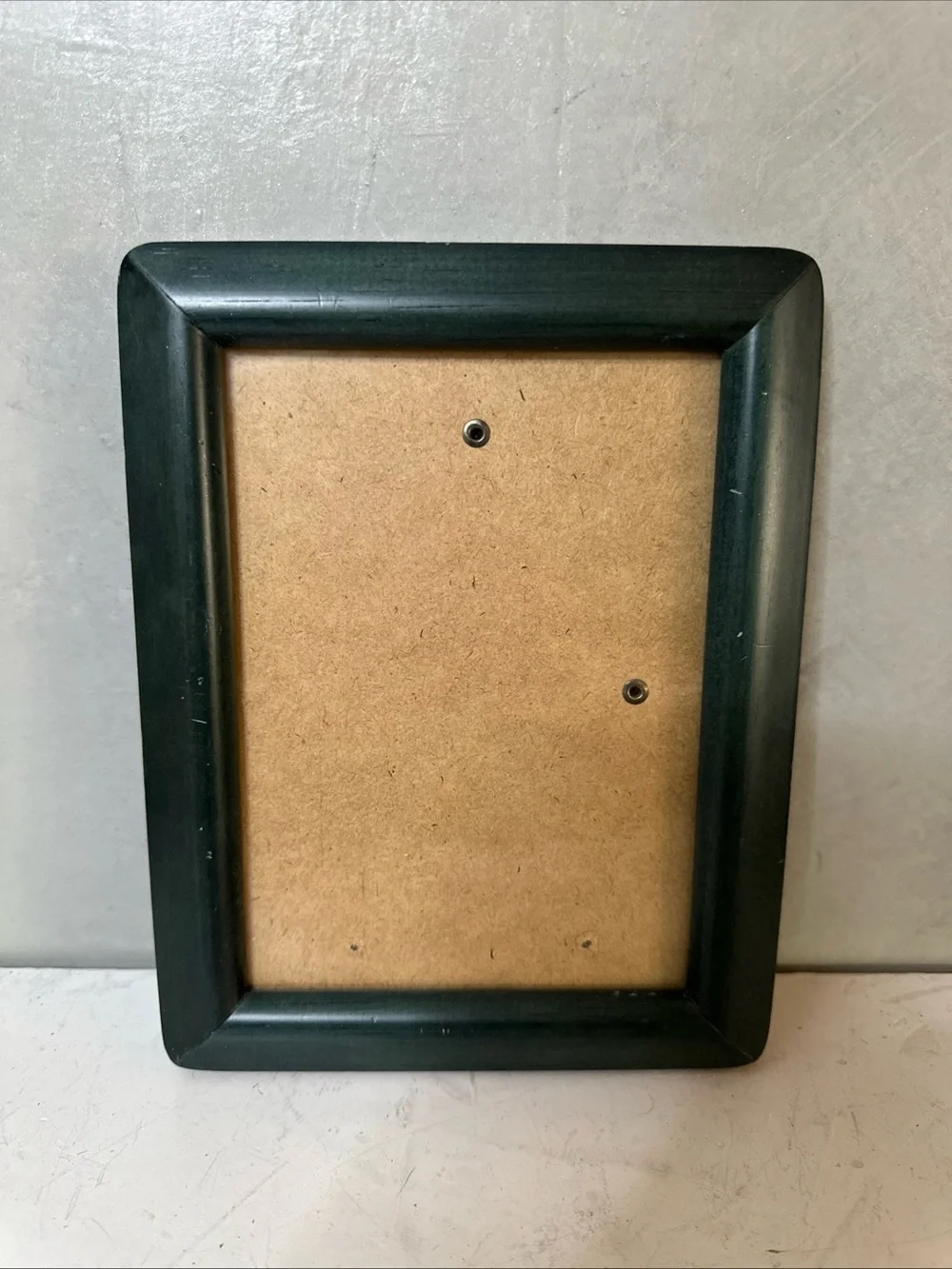 VINTAGE WOOD FRAME ROUNDED CORNERS DARK GREEN FITS 5X7 WOOD BACKER